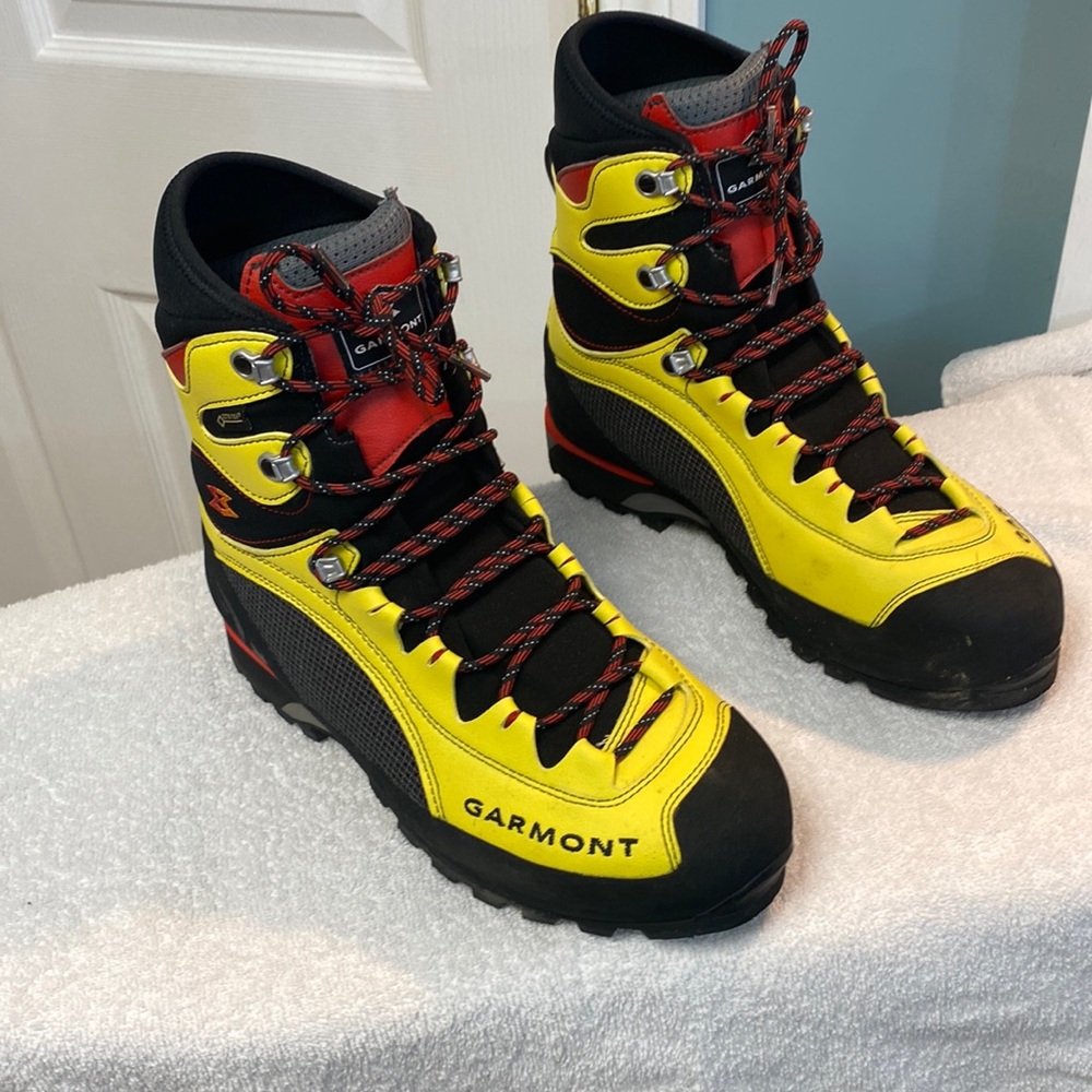 Garmont mountain hiking boots